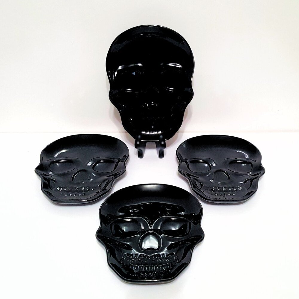 NEW Kirklands Set of 4 Black Skull Appetizer Plates 8L x 0.9W x 6H in.